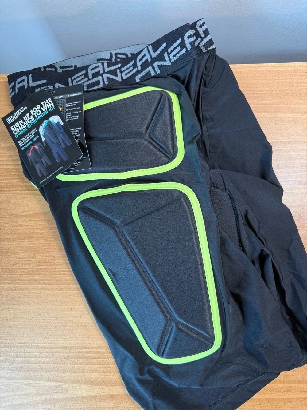 Men’s O’Neal Trail Short- Black with Neon Yellow Trim - Picture 3 of 6